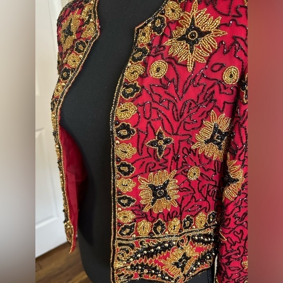 🌟Vintage Papell Boutique Red Silk Heavy Beaded Holiday Costume Formal Jacket S - Picture 3 of 8